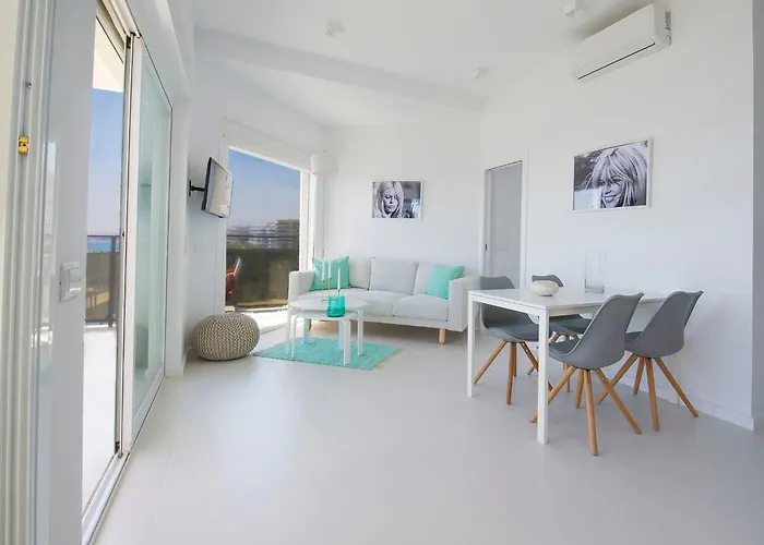 Апартаменти Schoene Mit Tollem Ausblick By Interhome Марбелья